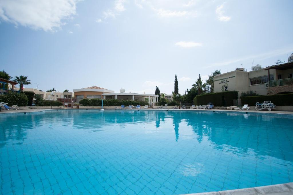 Santa Barbara Complex Apartment Limassol Bagian luar foto