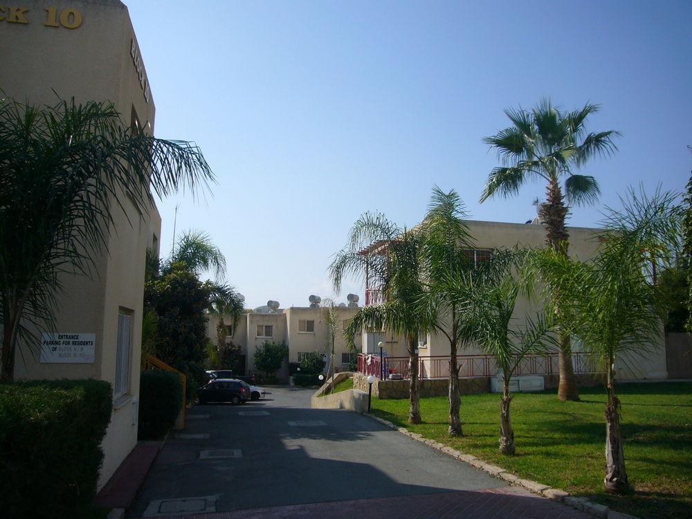 Santa Barbara Complex Apartment Limassol Bagian luar foto