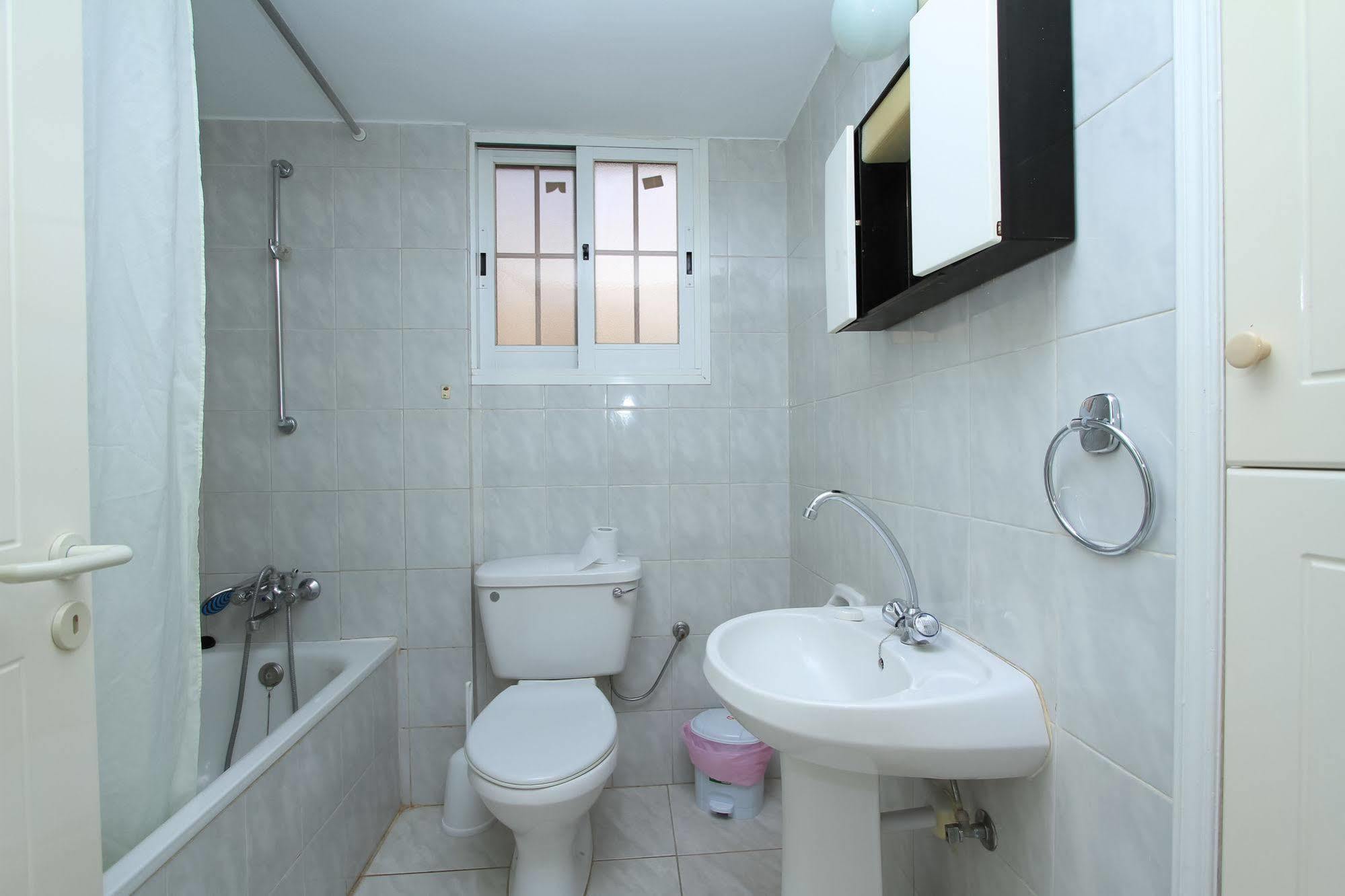 Santa Barbara Complex Apartment Limassol Bagian luar foto